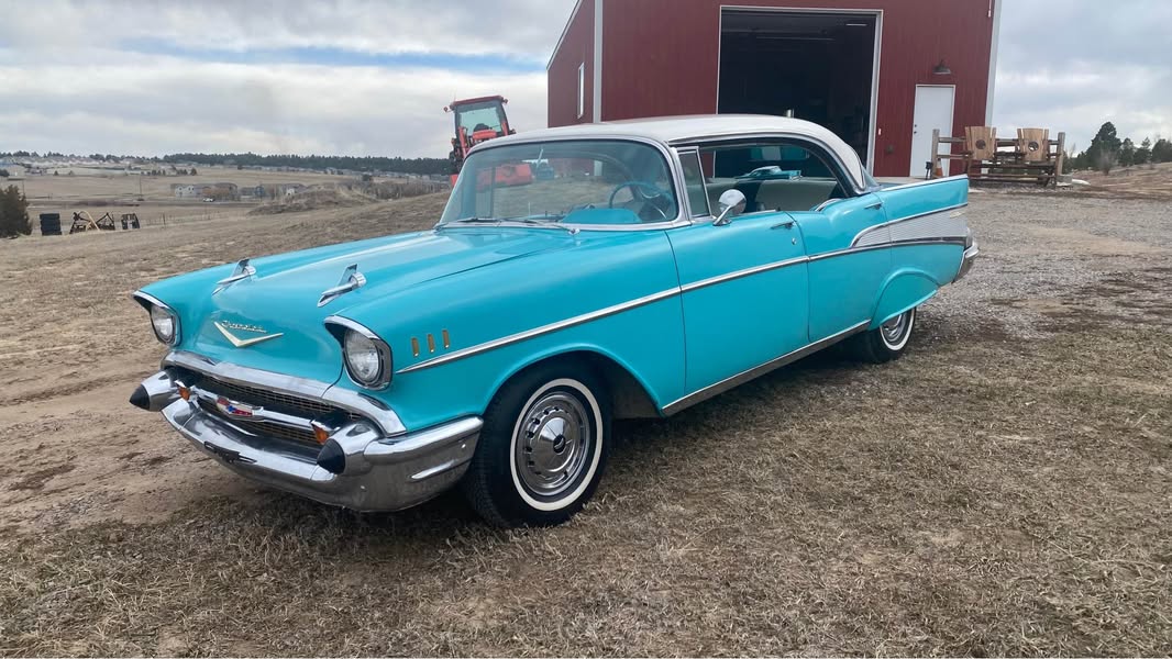 1957 Chevrolet bel air sports sedan 4 dr