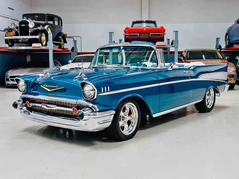 1957 Chevrolet Bel Air - Convertible