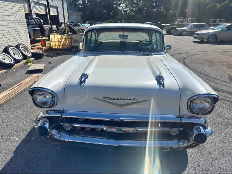 1957 Chevrolet bel air - Chrome