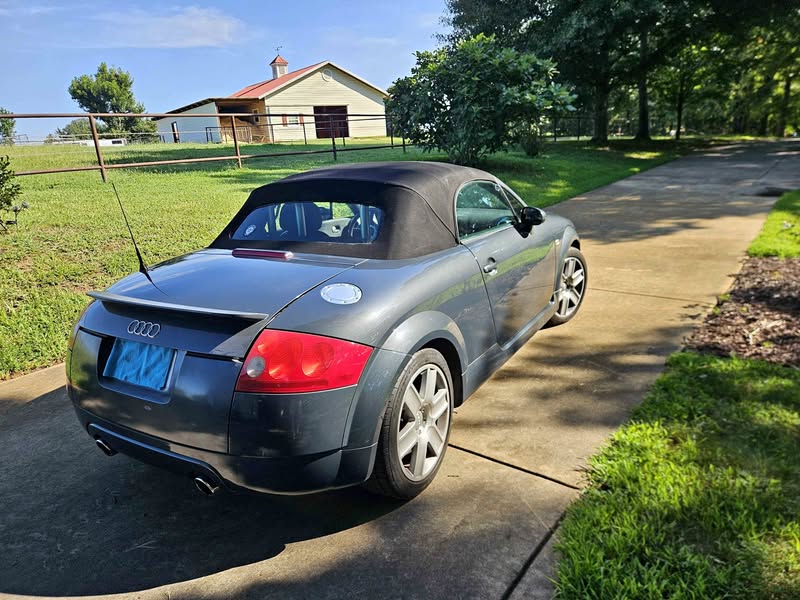 2004 Audi TT - 225 Quattro Roadster 2D