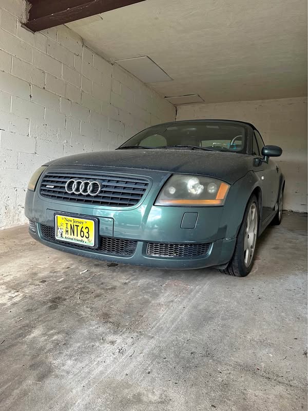 2001 Audi TT - 225 Quattro Roadster 2D