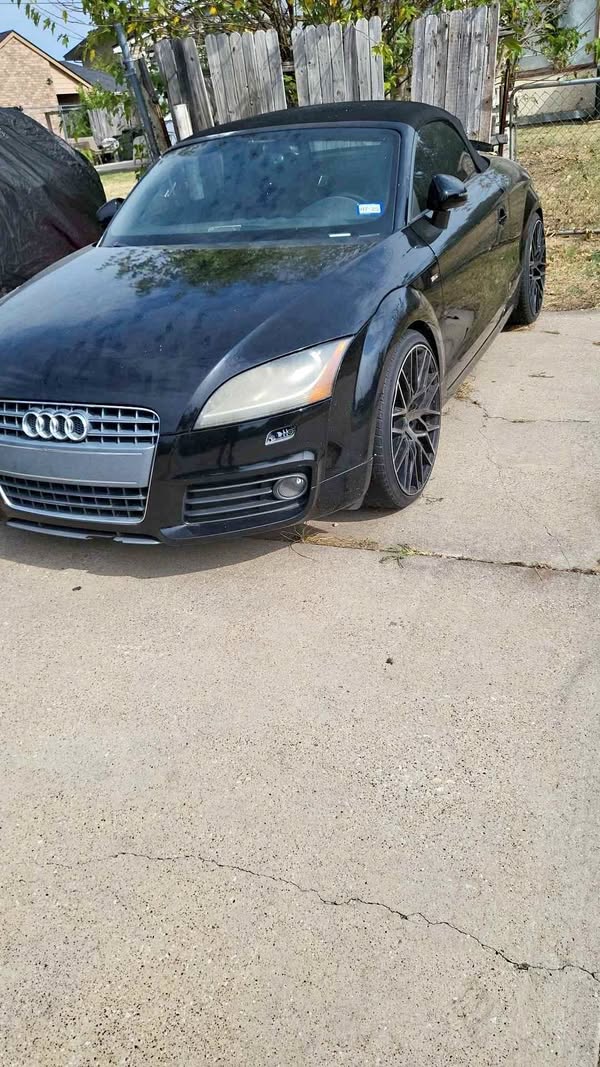 2010 Audi TT - Quattro Roadster 2D