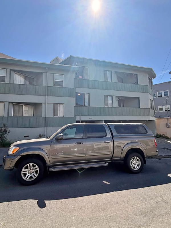 2006 Toyota Tundra - SR Pickup 4D 6 1\/2 ft