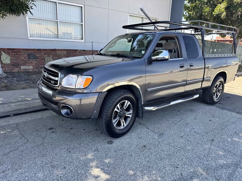 2000 Toyota Tundra - SR5 Pickup 2D 8 ft