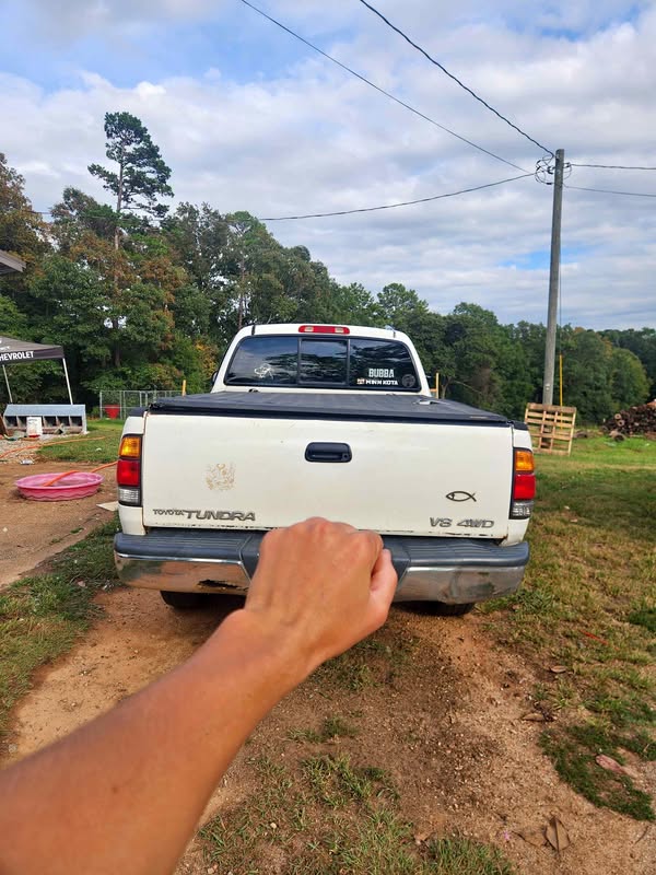 2000 Toyota Tundra - 4WD SR5 Long Bed