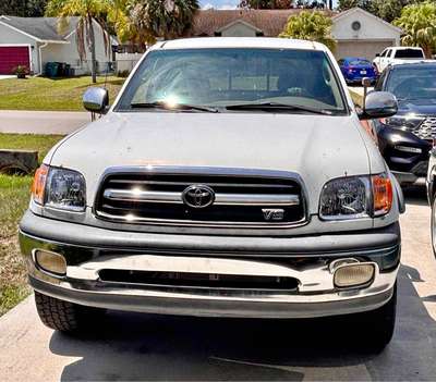 2000 Toyota Tundra - 4WD SR5 Long Bed