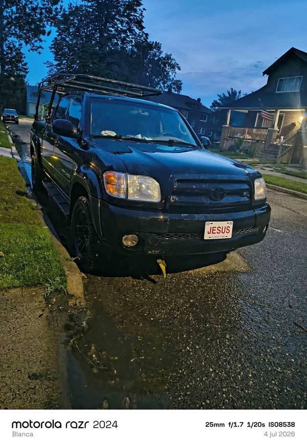2004 Toyota Tundra - Work Truck Pickup 2D 8 ft