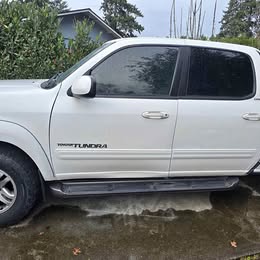 2006 toyota tundra limited edition 4x4  sunroof 4 dr Leather Auto ,motor V8 back  window down .