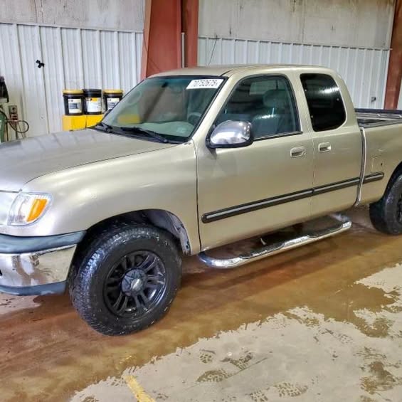 2002 Toyota Tundra - Pickup 4D 6 1\/2 ft