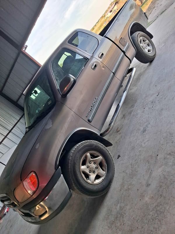 2002 Toyota Tundra - Pickup 2D 6 1\/2 ft