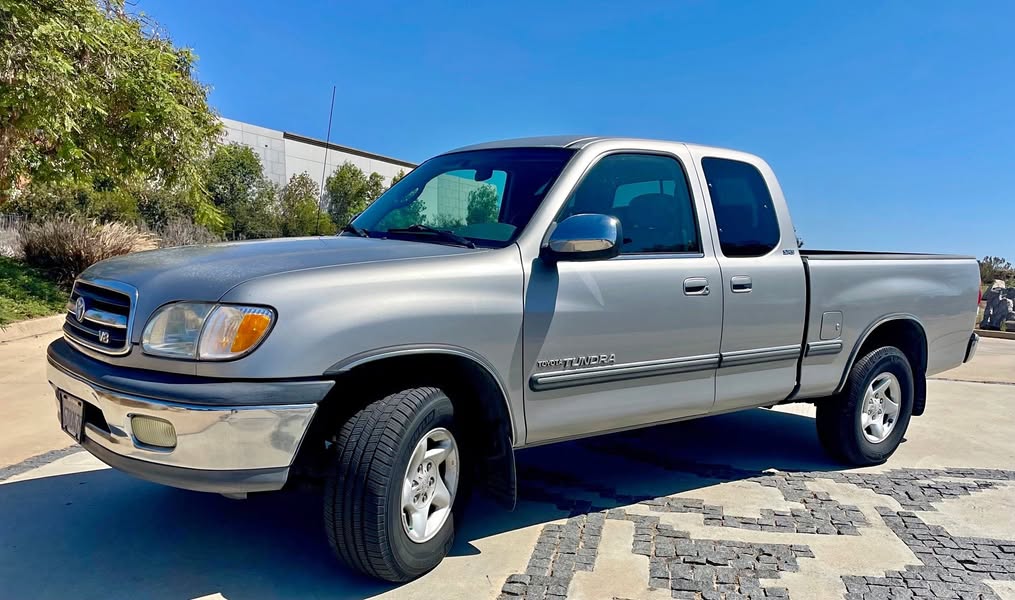 2002 Toyota tundra, 4.7L, SR5, One Owner