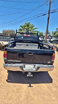 2000 Toyota Tundra - SR5 Pickup 2D 8 ft