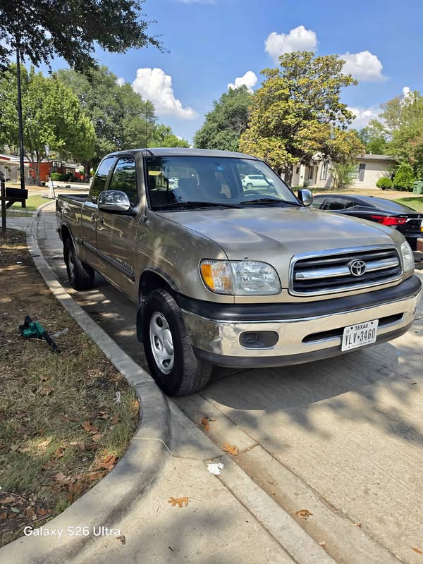 2002 Toyota Tundra - SR Pickup 4D 6 1\/2 ft