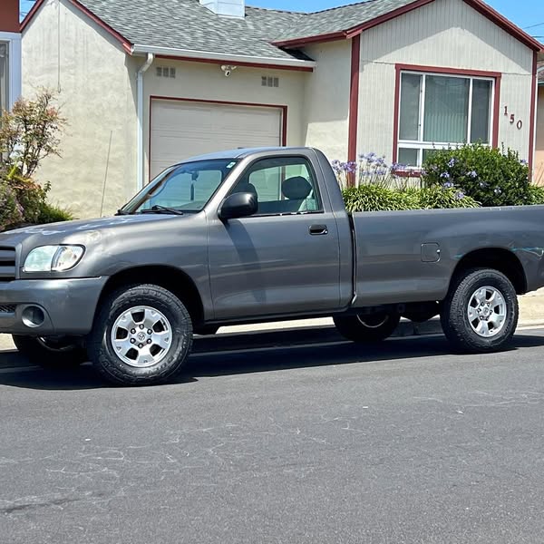 2004 Toyota TUNDRA V6 3.4L 2WD - 112,000 LOW MILES & VERY CLEAN!