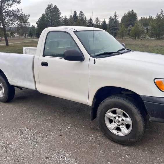 2002 Toyota Tundra - Pickup 2D 8 ft