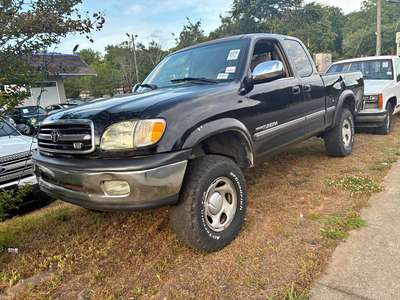 2002 Toyota Tundra - SR5 Pickup 2D 8 ft