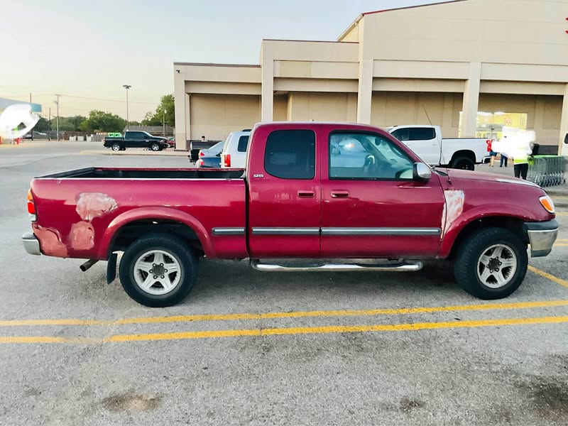 2000 Toyota Tundra - 4WD SR5 Long Bed