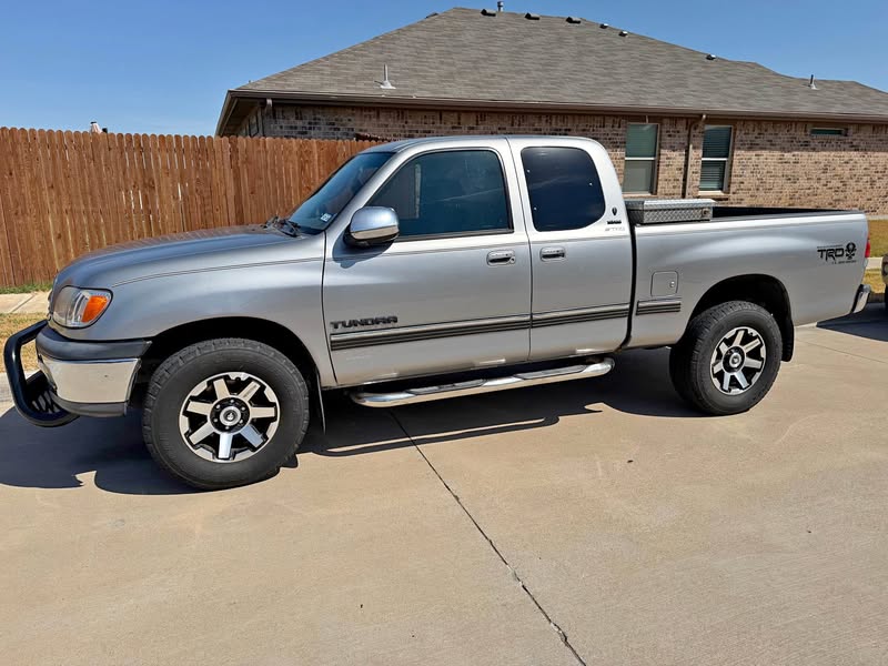 2002 Toyota Tundra - SR Pickup 4D 6 1\/2 ft