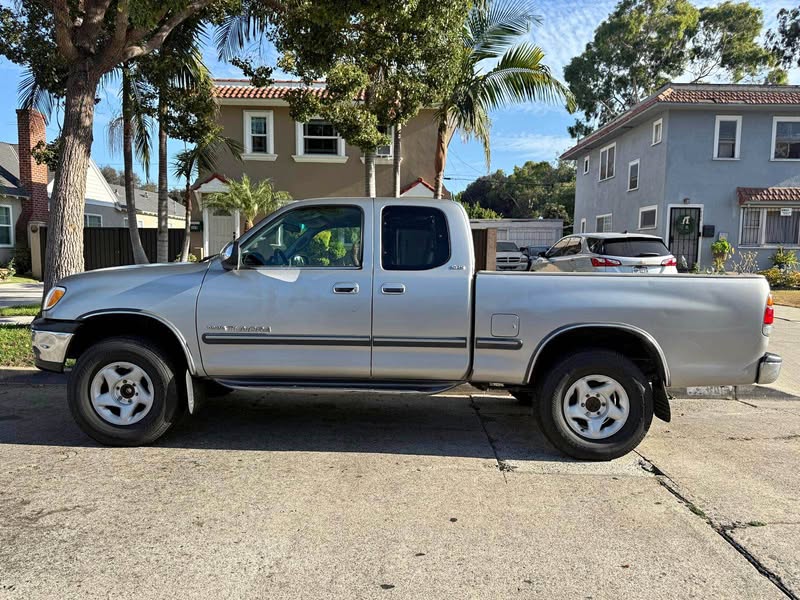 2002 Toyota Tundra - 4WD SR5 Long Bed