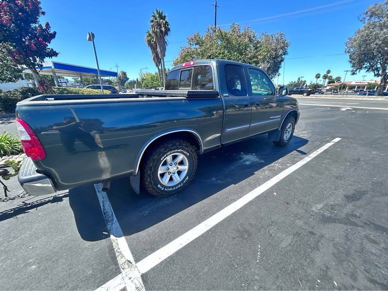 2004 Toyota Tundra - Pickup 4D 5 1\/2 ft