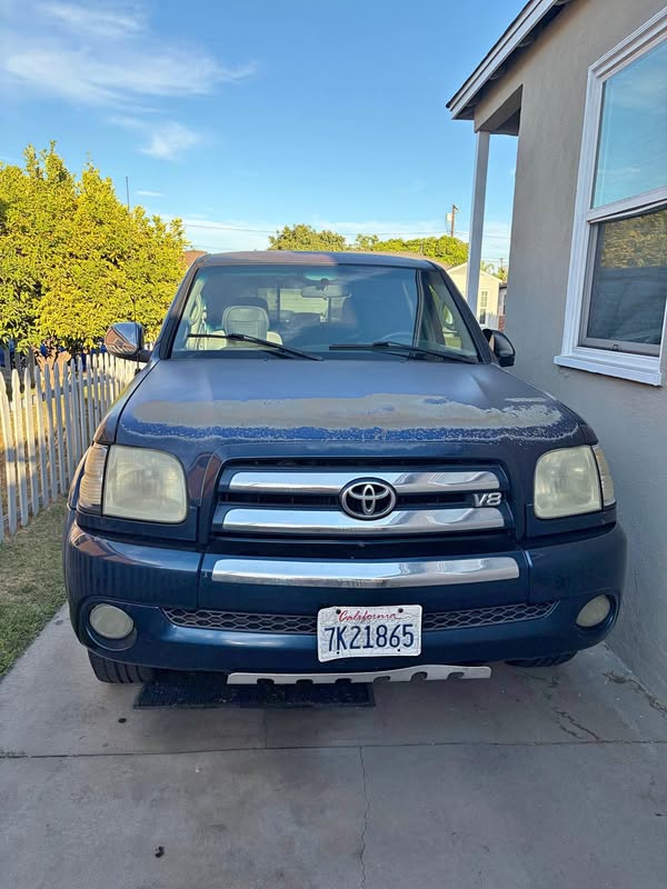 2004 Toyota Tundra Double Cab - Sr5 sport