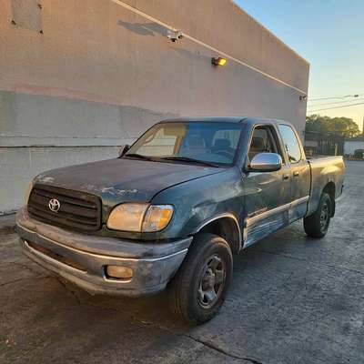 2000 Toyota Tundra - Pickup 2D 6 1\/2 ft