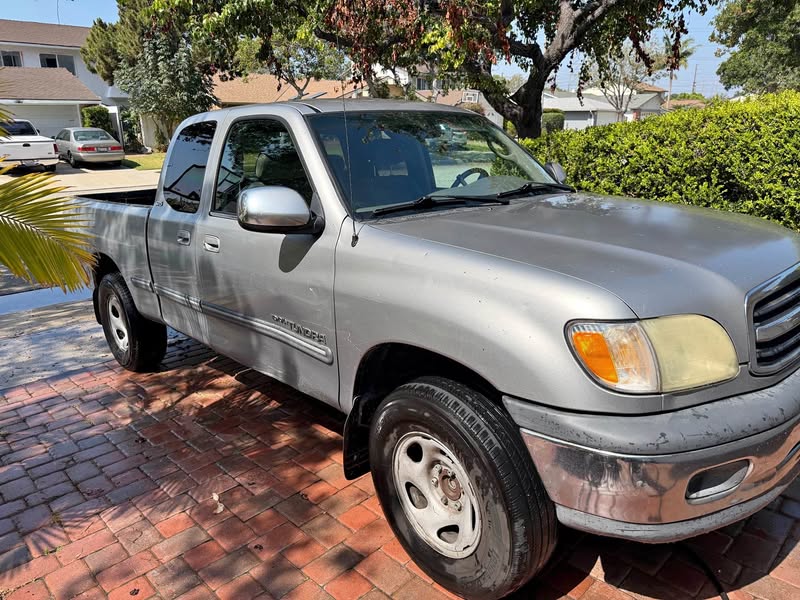 2002 Toyota Tundra - Pickup 2D 6 1\/2 ft