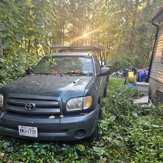 2003 Toyota Tundra Regular Cab - Pickup 2D 8 ft