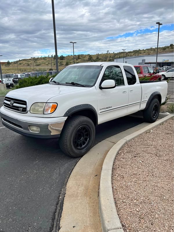 2000 Toyota Tundra Access Cab - Limited