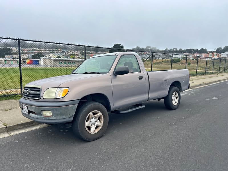 2002 Toyota TUNDRA REGULAR CAB V6 3.4L 2WD - VERY CLEAN