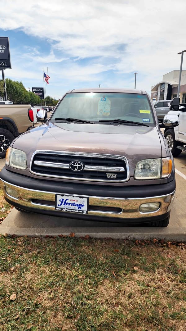 2002 Toyota Tundra - SR5 Pickup 4D 5 1\/2 ft