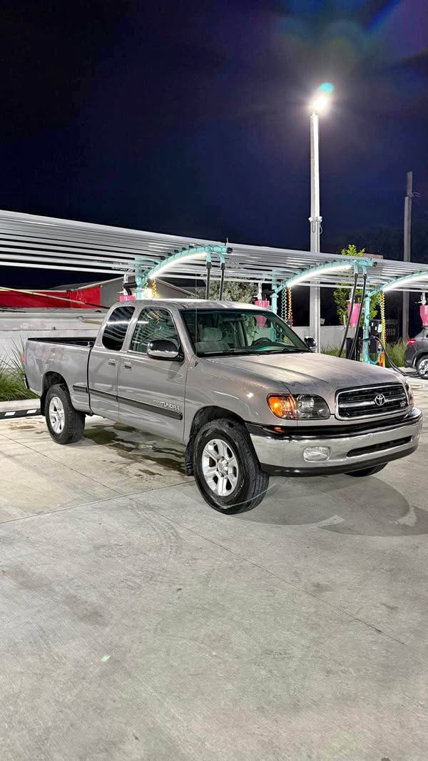 2002 Toyota Tundra Access Cab - SR 5 pickup 4D 6 1\/2