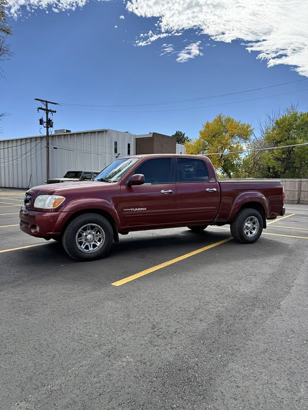 2005 Toyota Tundra Limited 4x4 \u2014 4.7L V8