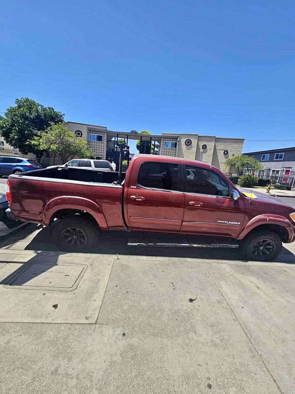 2005 Toyota Tundra - Pickup 4D 5 1\/2 ft