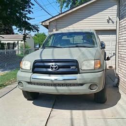 2003 Toyota Tundra truck