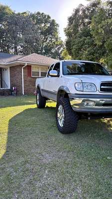 2000 Toyota Tundra - SR5 Pickup 4D 5 1\/2 ft