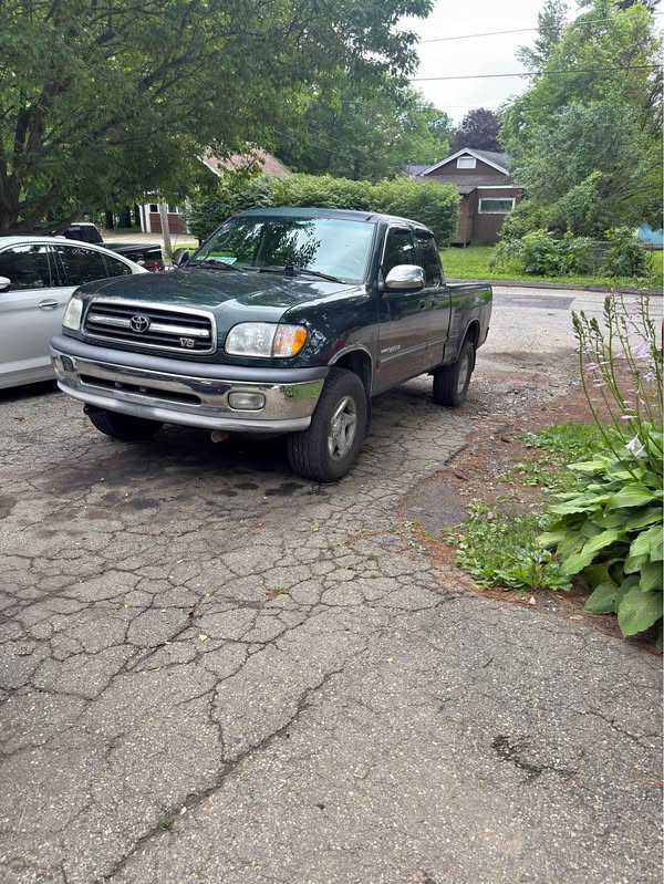 2000 Toyota Tundra - SR Pickup 4D 6 1\/2 ft