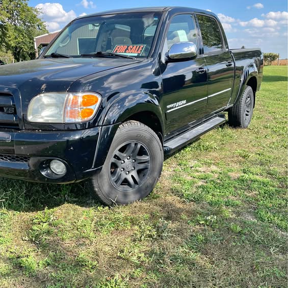 2004 Toyota Tundra - Pickup 4D 6 1\/2 ft