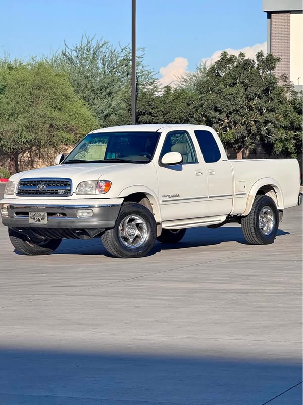 2000 Toyota Tundra Access Cab - V8 Limited SR5 2WD