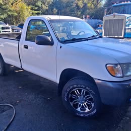 2004 Toyota Tundra 2X4 long bed