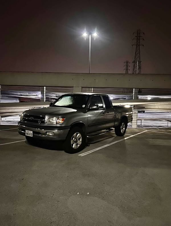 2002 Toyota Tundra - SR Pickup 4D 6 1\/2 ft