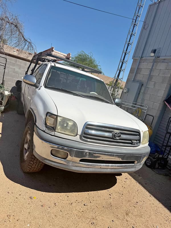 2000 Toyota Tundra - SR Pickup 2D 8 ft