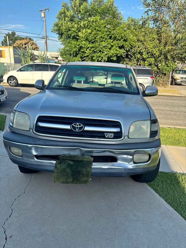 2002 Toyota Tundra - SR5 Pickup 4D 8 ft