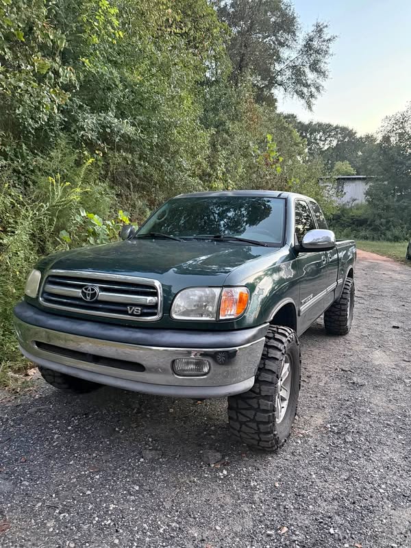 2000 Toyota Tundra - SR5