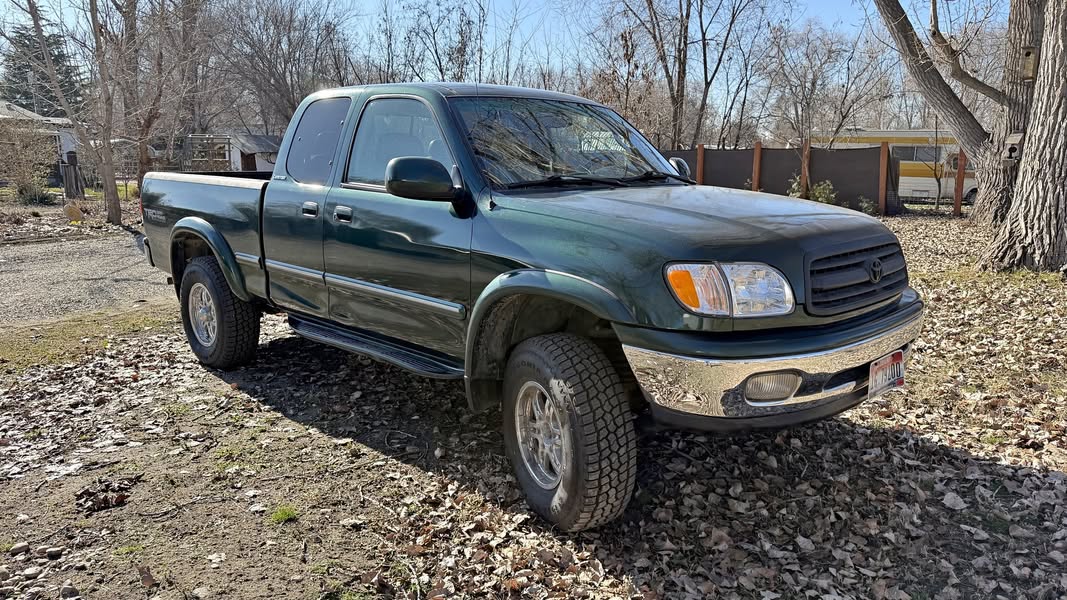 2000 Toyota Tundra Access Cab Limited Pickup 4D 6 1\/2 ft