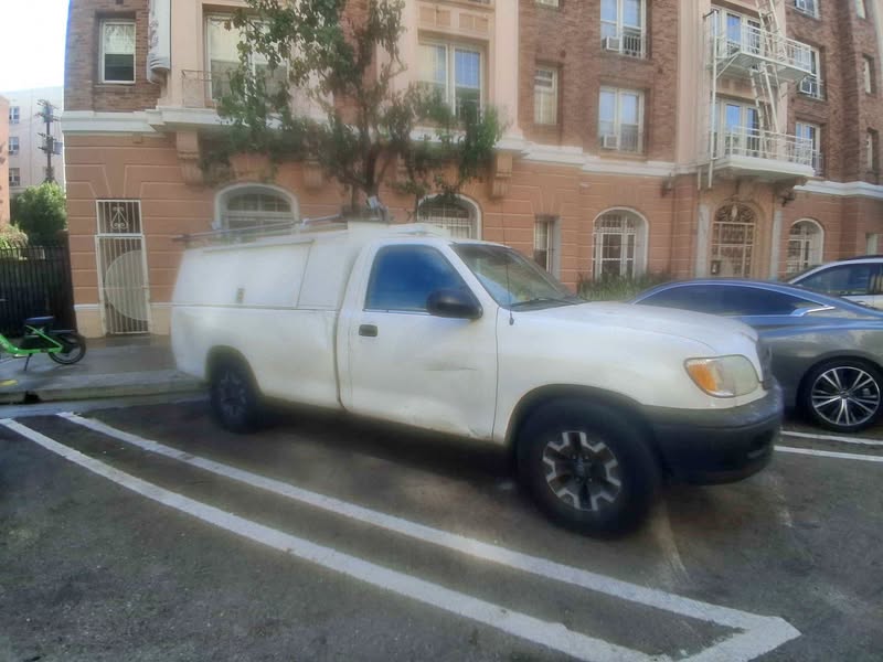2000 Toyota Tundra - Pickup 2D 8 ft