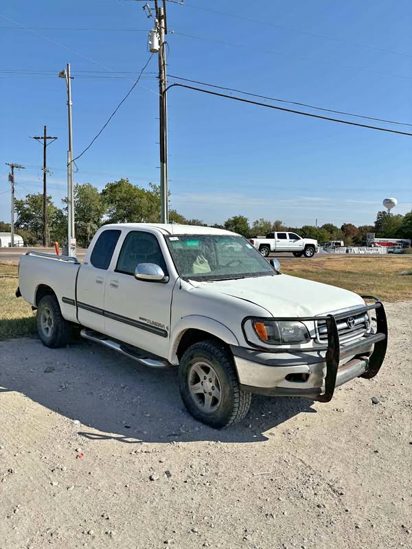 2000 Toyota Tundra - SR5 Pickup 4D 5 1\/2 ft