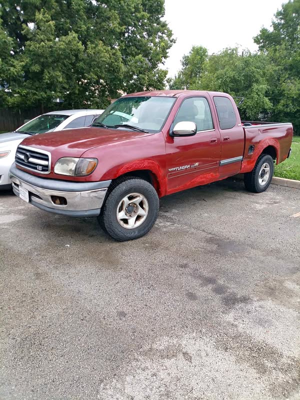 2001 Toyota Tundra - Pickup 2D 8 ft