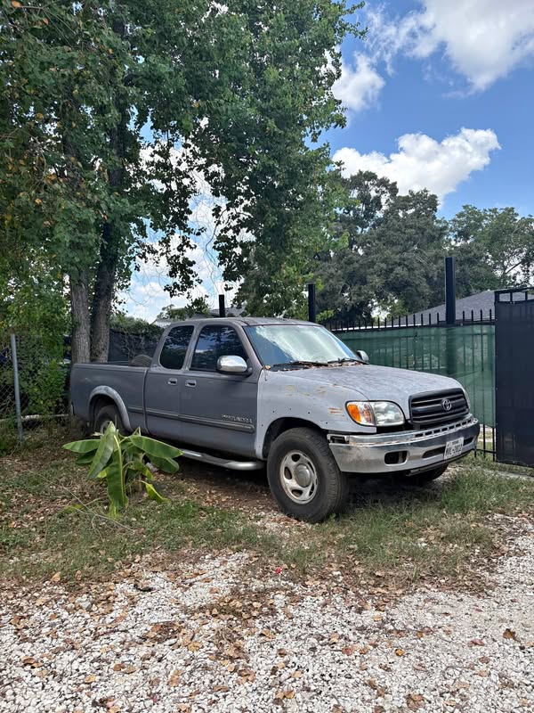 2000 Toyota Tundra - SR5 Pickup 4D 5 1\/2 ft