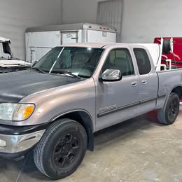 2001 Toyota tundra crewMax 4 de SR5 6 1\/2 foot bed 2 x 4 \ufffc